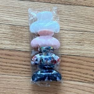 4 Hair Clips - New In Package